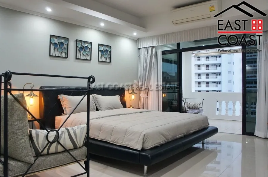 Jomtien Complex photo 9