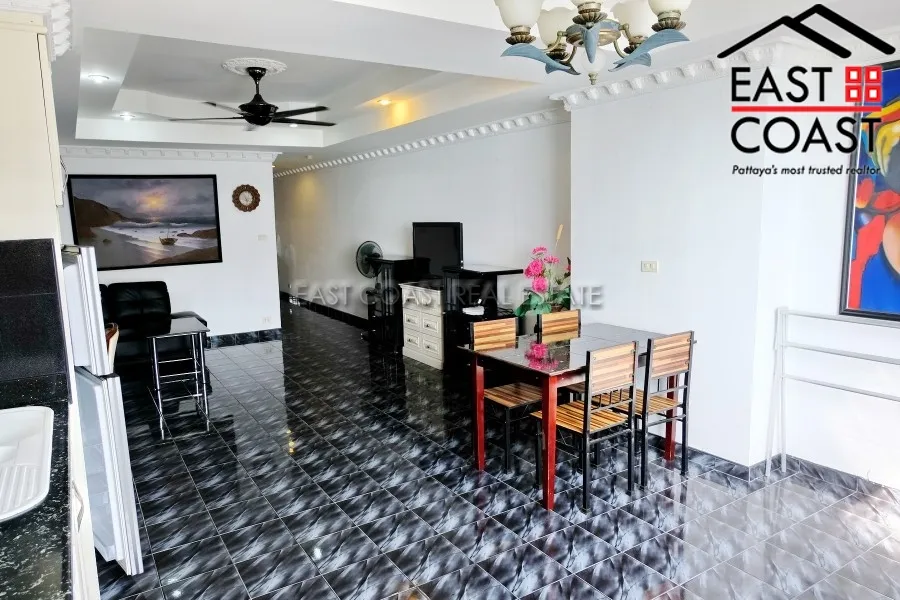 Jomtien Complex photo 7