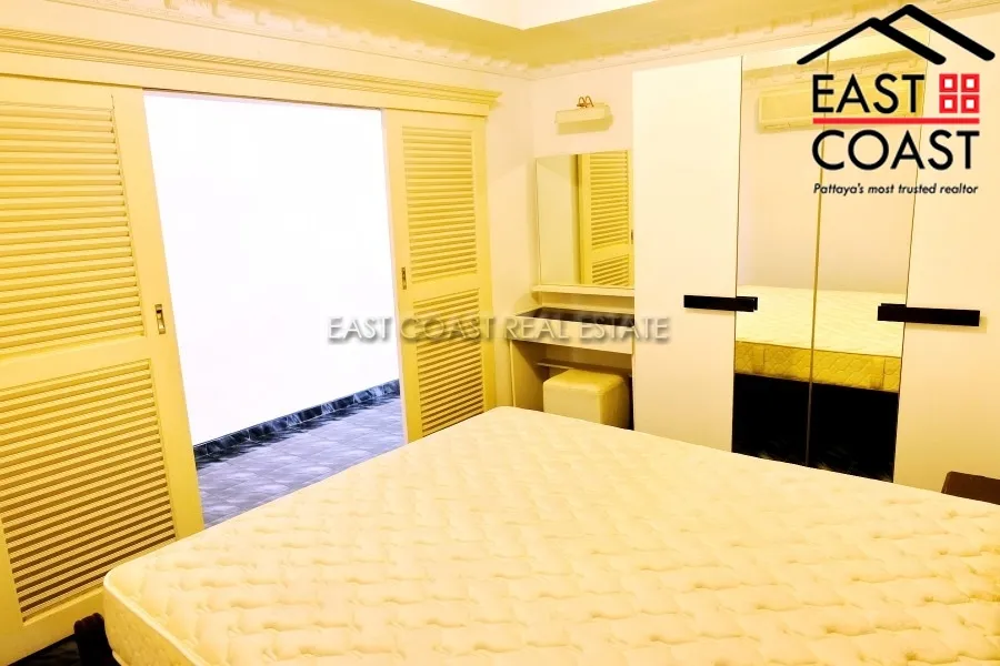 Jomtien Complex photo 10