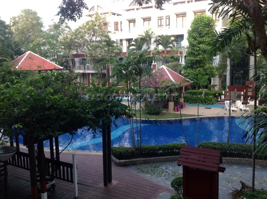 Metro Jomtien photo 5