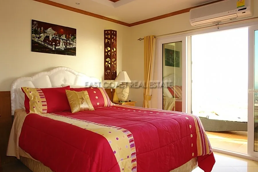 Pattaya Hill Resort photo 29