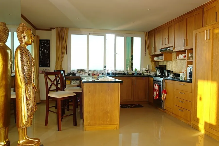 Pattaya Hill Resort photo 15