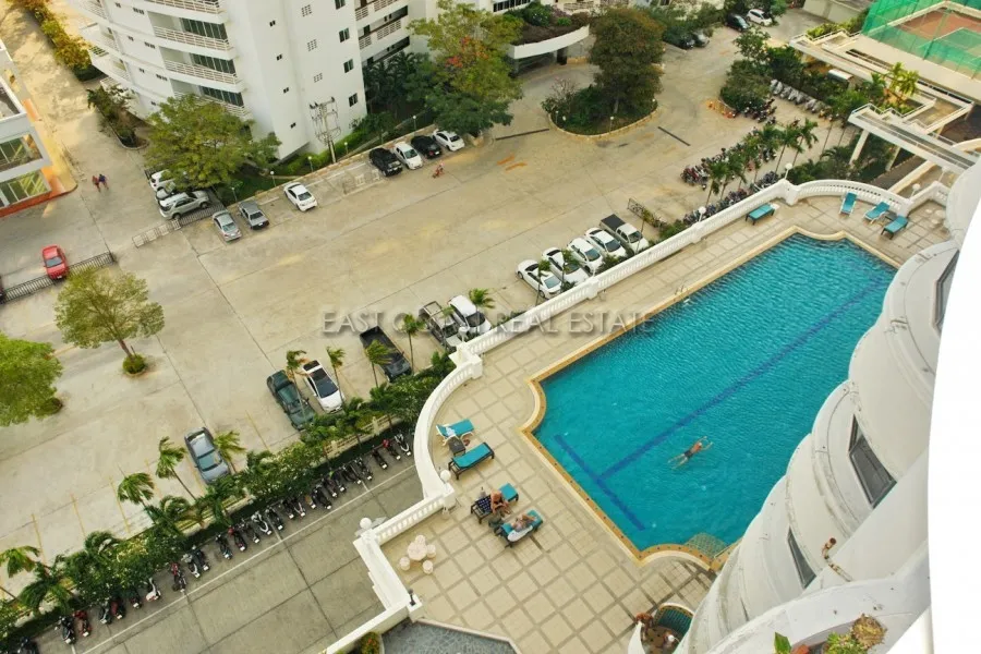 Jomtien Complex photo 15