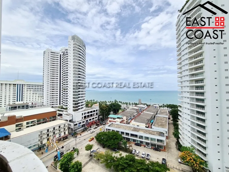 Jomtien Complex photo 4