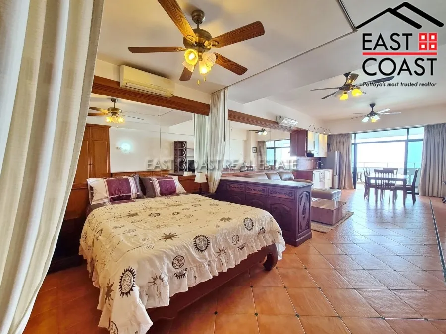 Jomtien Complex photo 4