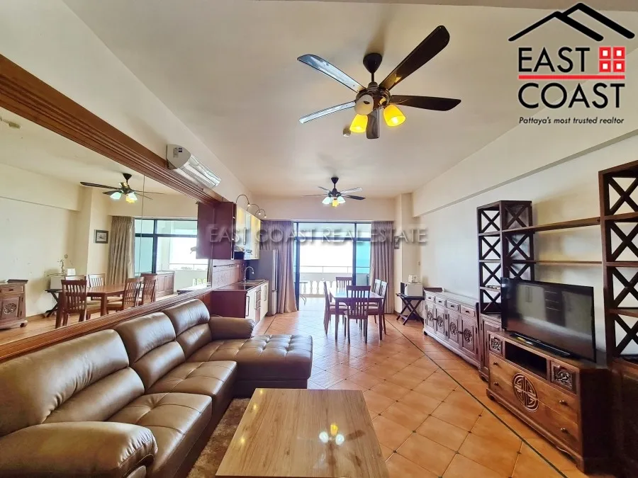 Jomtien Complex photo 6