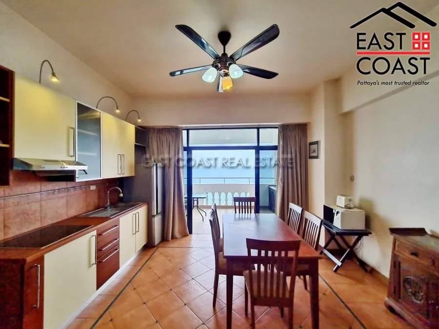 Jomtien Complex photo 7