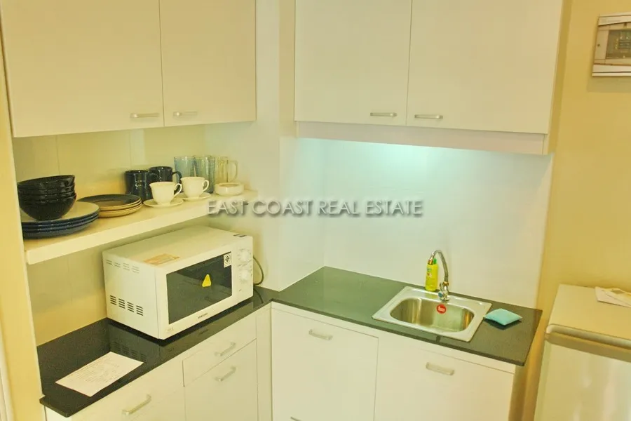 CC Condominium 1 photo 6