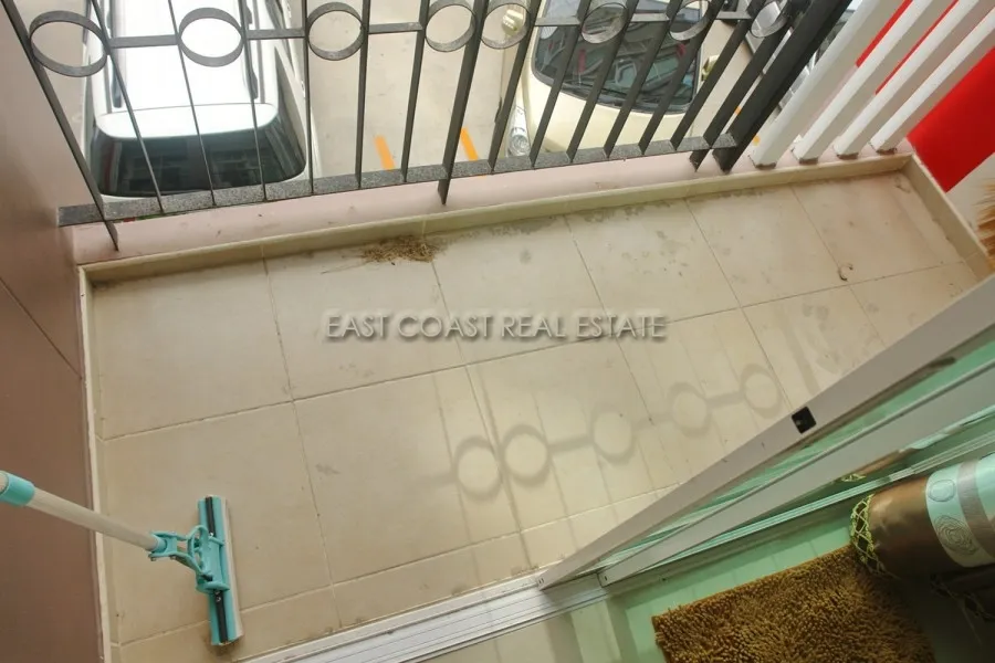 CC Condominium 1 photo 8