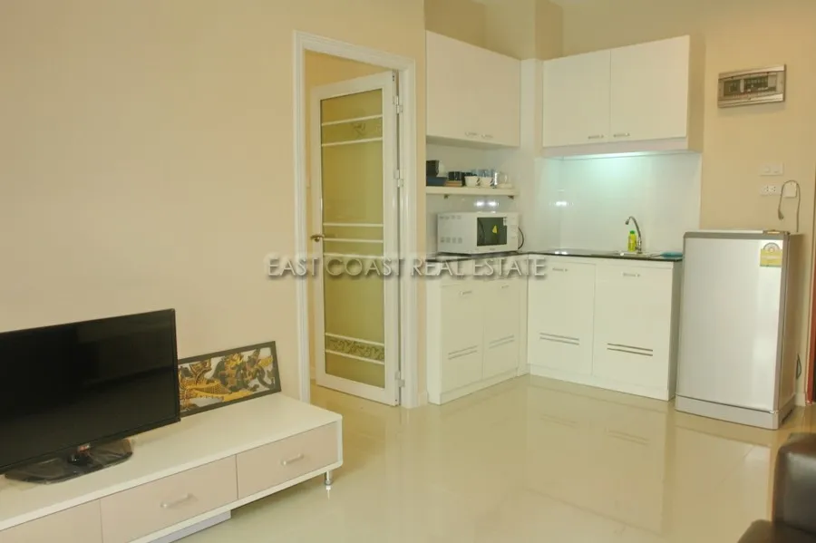 CC Condominium 1 photo 4
