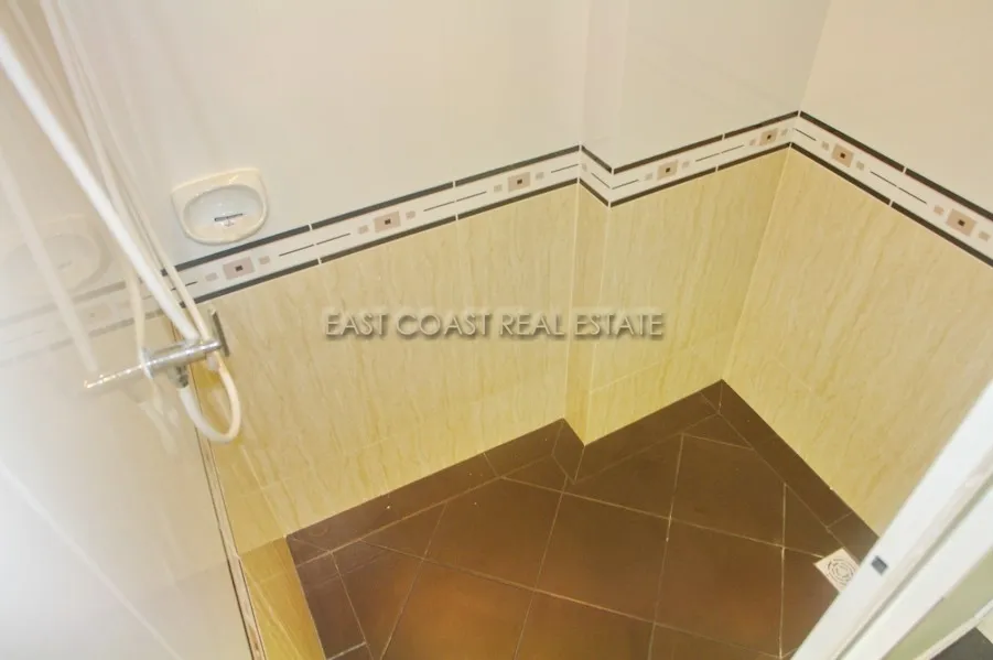 CC Condominium 1 photo 12