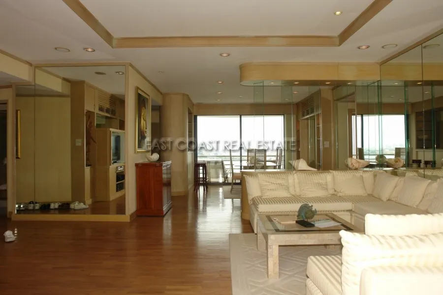 Royal Cliff photo 9