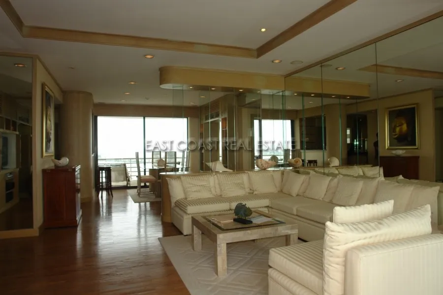 Royal Cliff photo 8