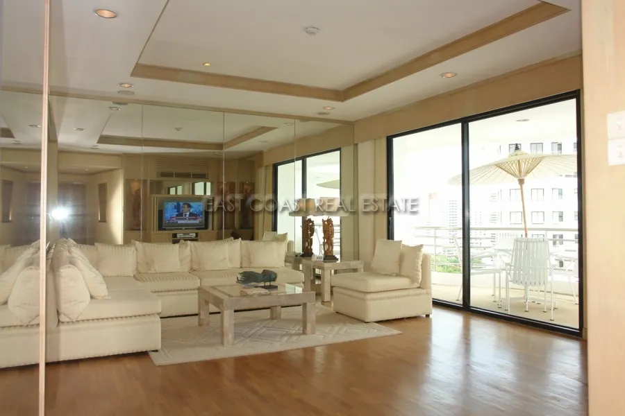 Royal Cliff photo 4