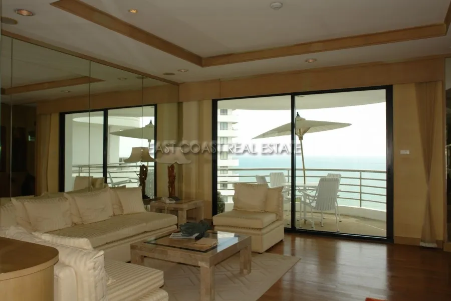 Royal Cliff photo 3