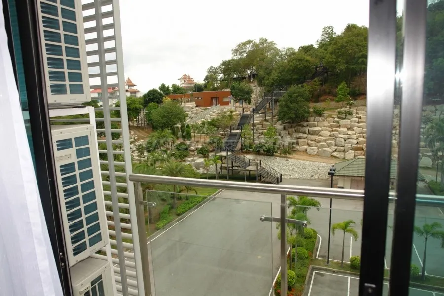 The Axis photo 4