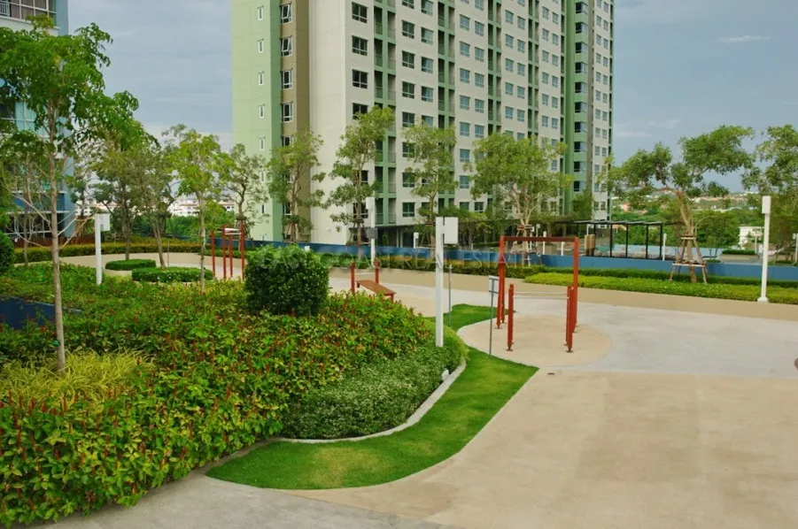 Lumpini Park Beach photo 9