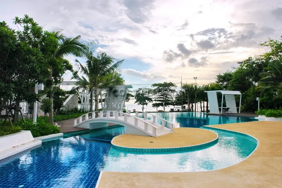 Lumpini Park Beach photo 3