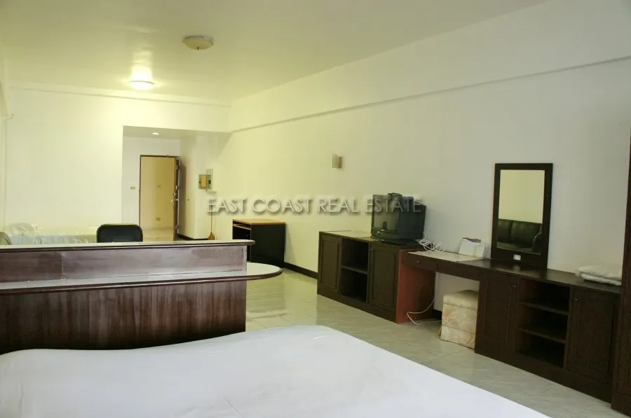 Jomtien Complex photo 5