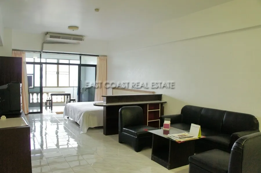 Jomtien Complex photo 3