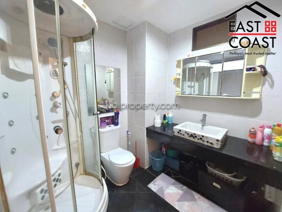 Jomtien Plaza Lowrise photo 9