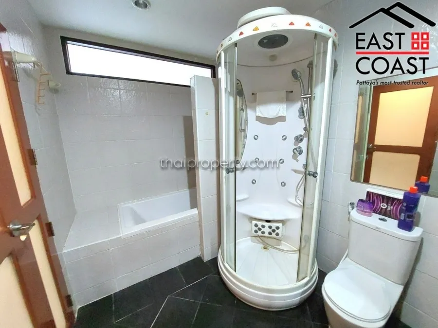 Jomtien Plaza Lowrise photo 10