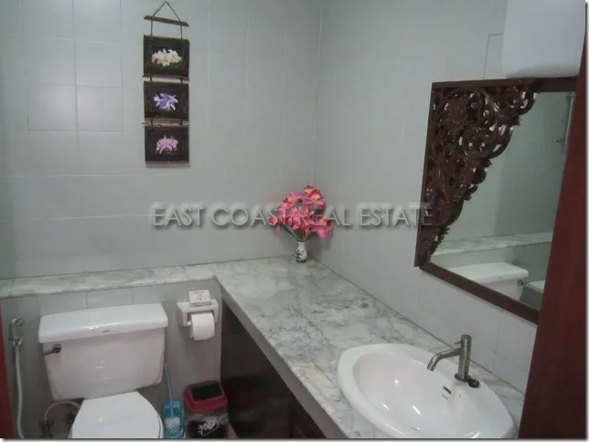 Jomtien Plaza photo 9