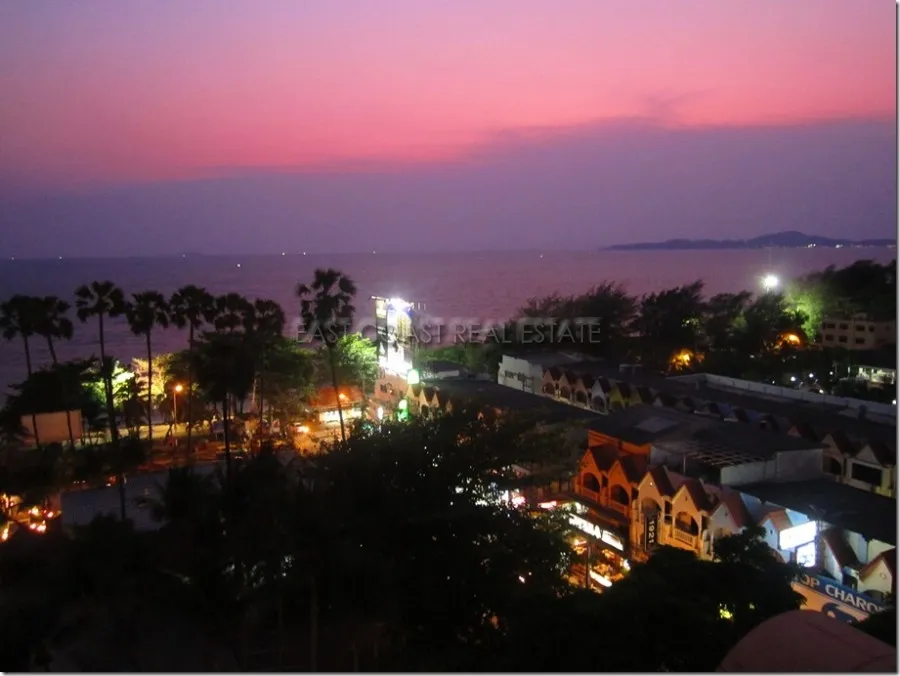 Jomtien Plaza photo 11