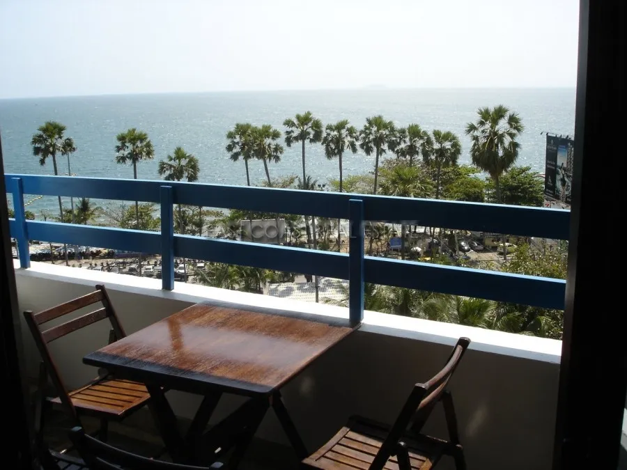 Jomtien Plaza photo 10