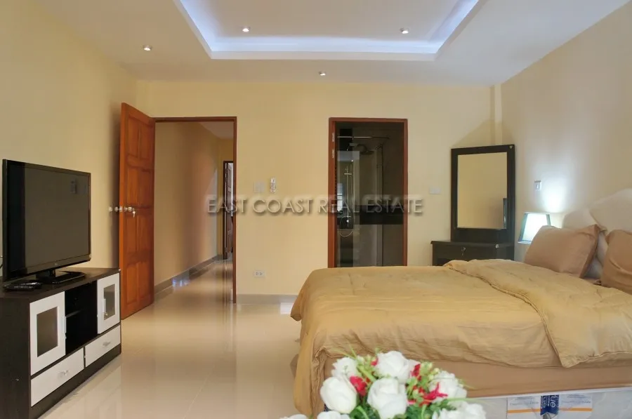 NS House Pratumnak photo 3
