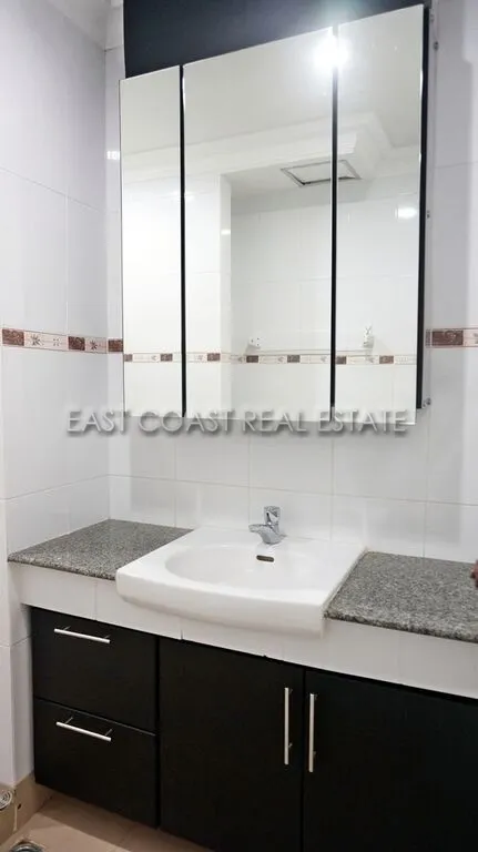 Euro Condo photo 17
