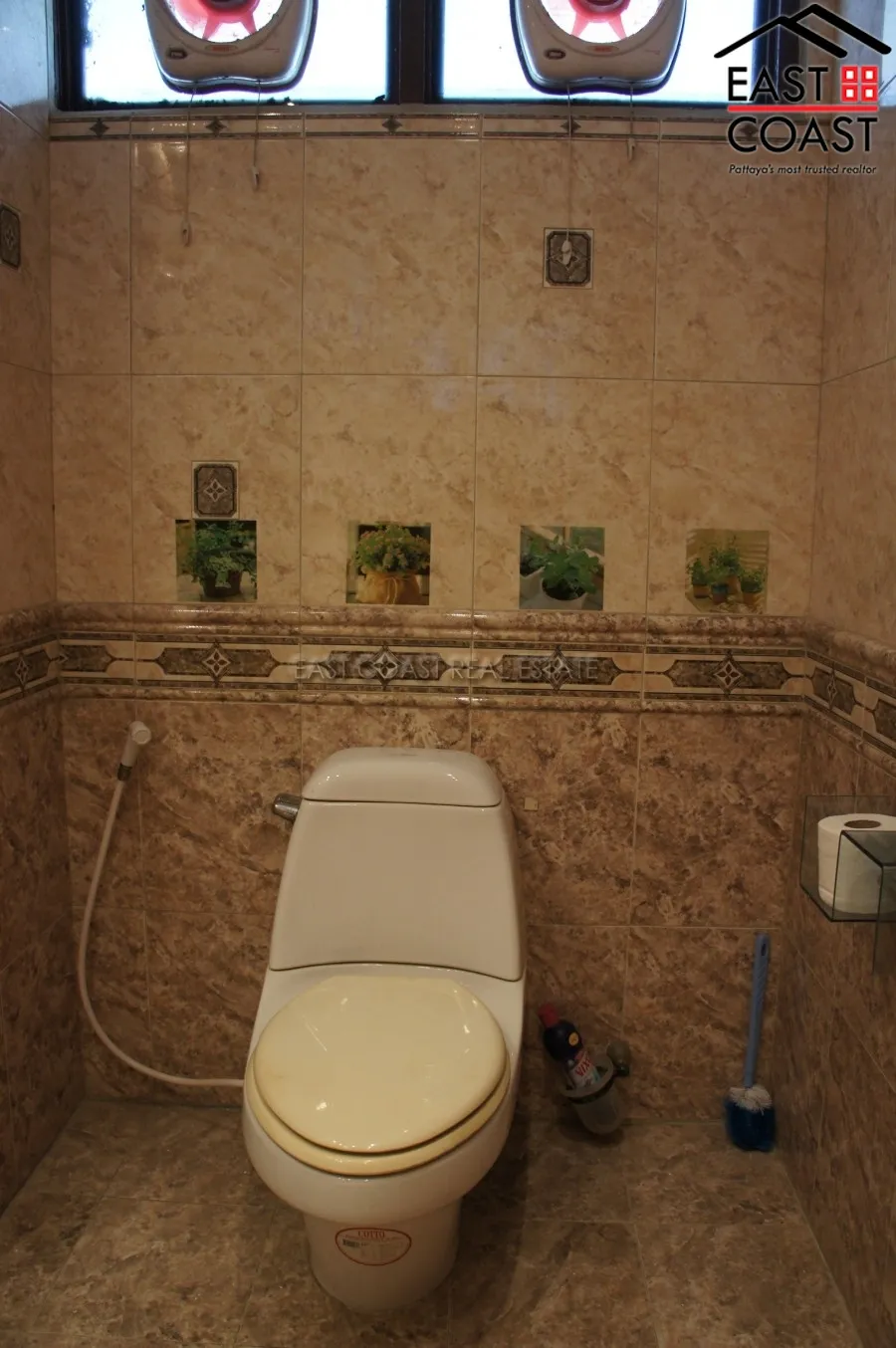 Somphong Condo photo 14