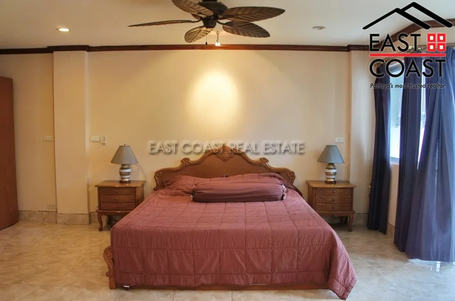 Somphong Condo photo 11