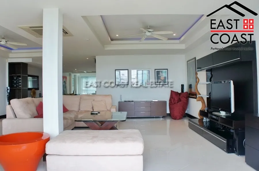 Luxury Apartment photo 4