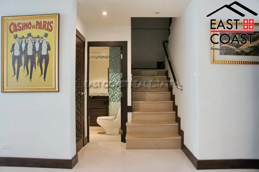 Luxury Apartment photo 13