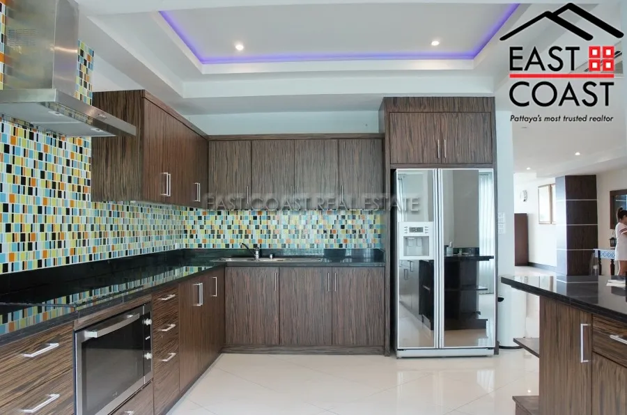Luxury Apartment photo 10
