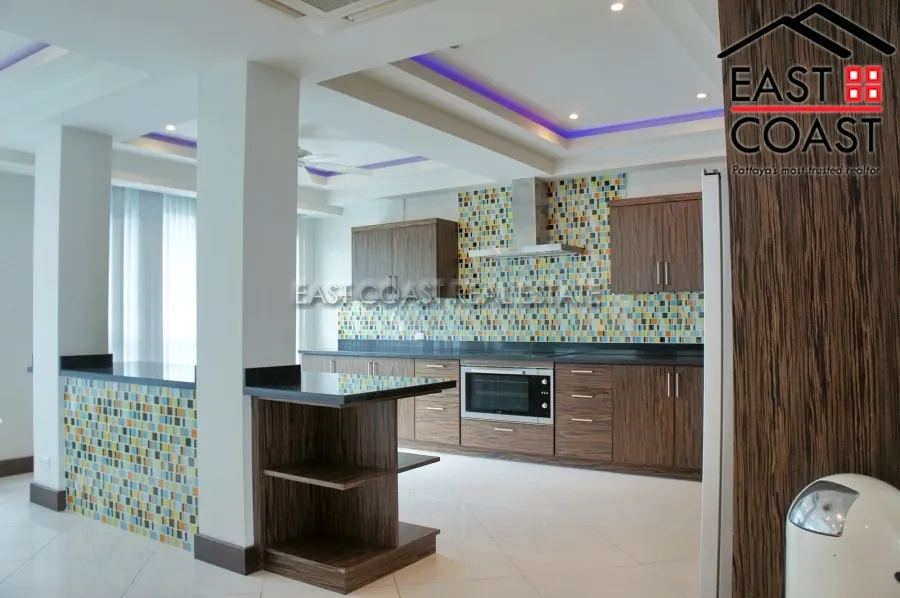 Luxury Apartment photo 9