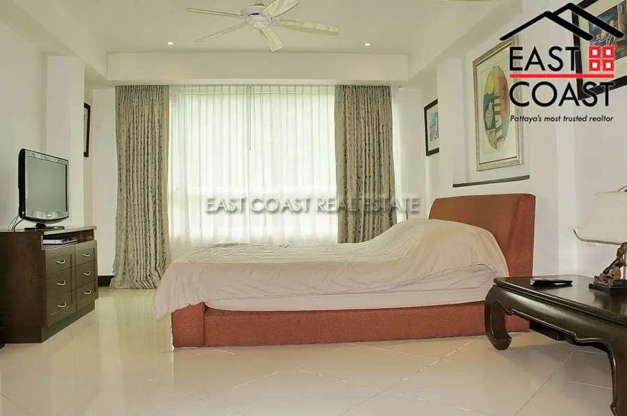 Luxury Apartment photo 15