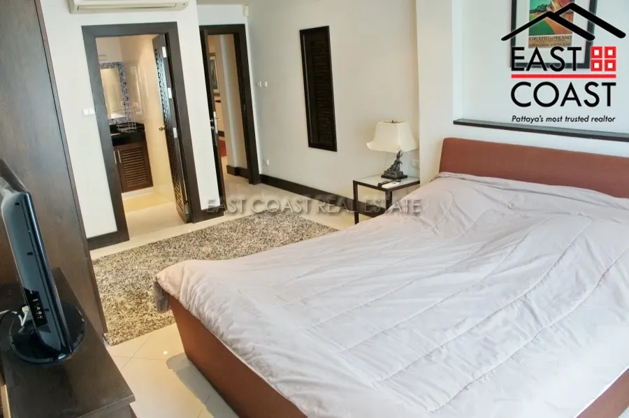 Luxury Apartment photo 17