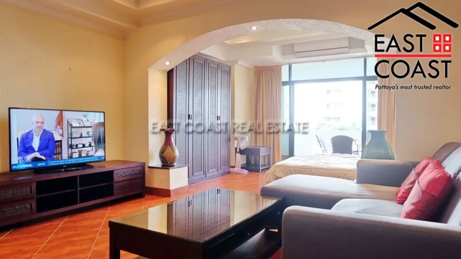 Jomtien Complex photo 5