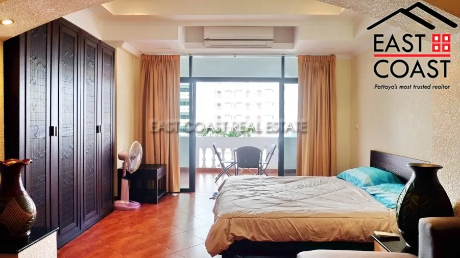 Jomtien Complex photo 6