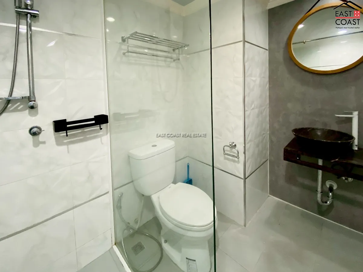 Jomtien Complex photo 14