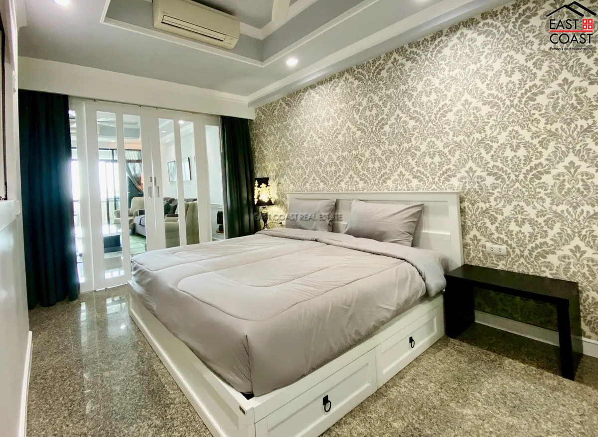 Jomtien Complex photo 4