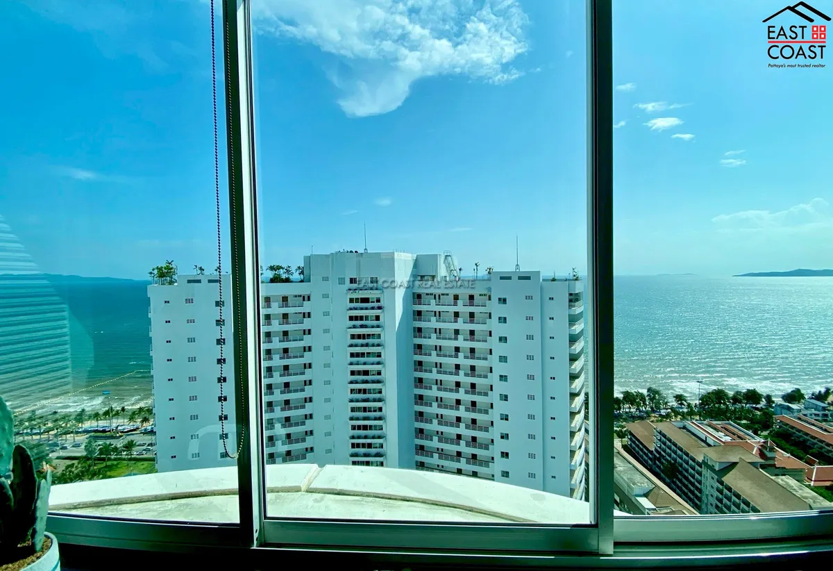 Jomtien Complex photo 18