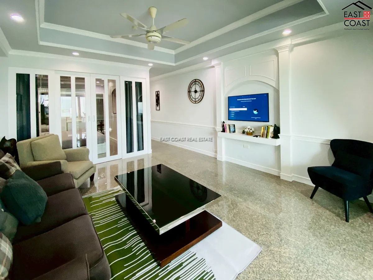 Jomtien Complex photo 11