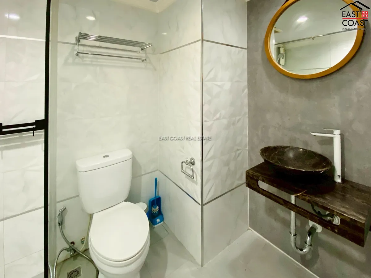 Jomtien Complex photo 16