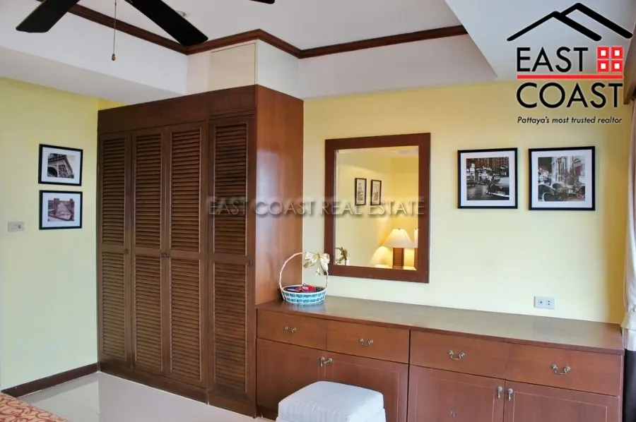 Chateau Dale Towers photo 11