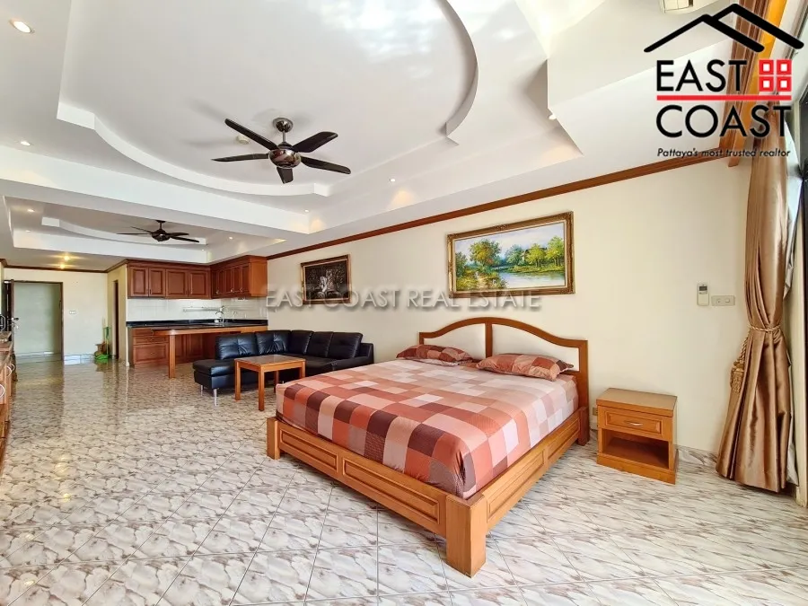 Jomtien Complex photo 12