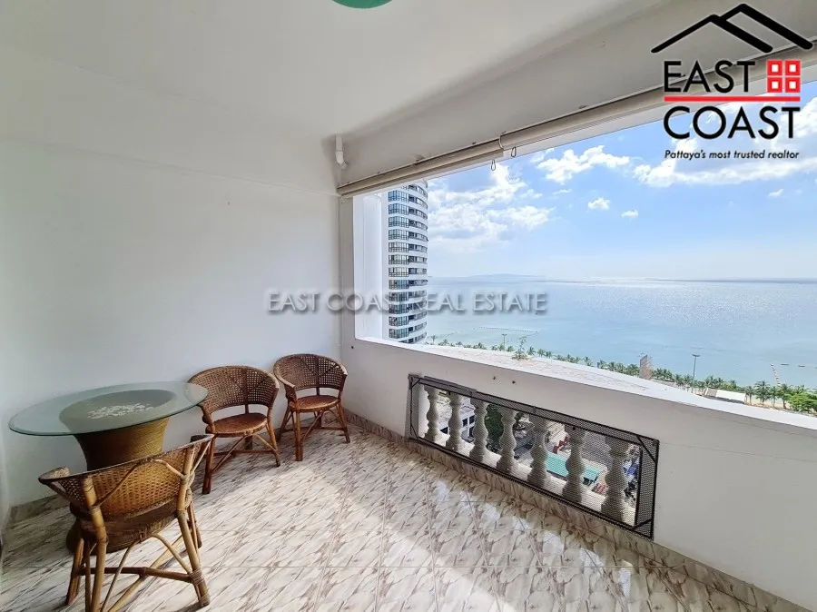 Jomtien Complex photo 17
