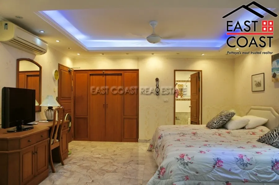 Jomtien Plaza photo 11